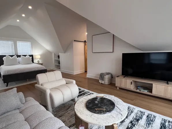 1642 Eddington Rd #3, Cleveland, OH 44118