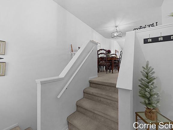 5th image of 3240 Arrowhead Arms Ct SW