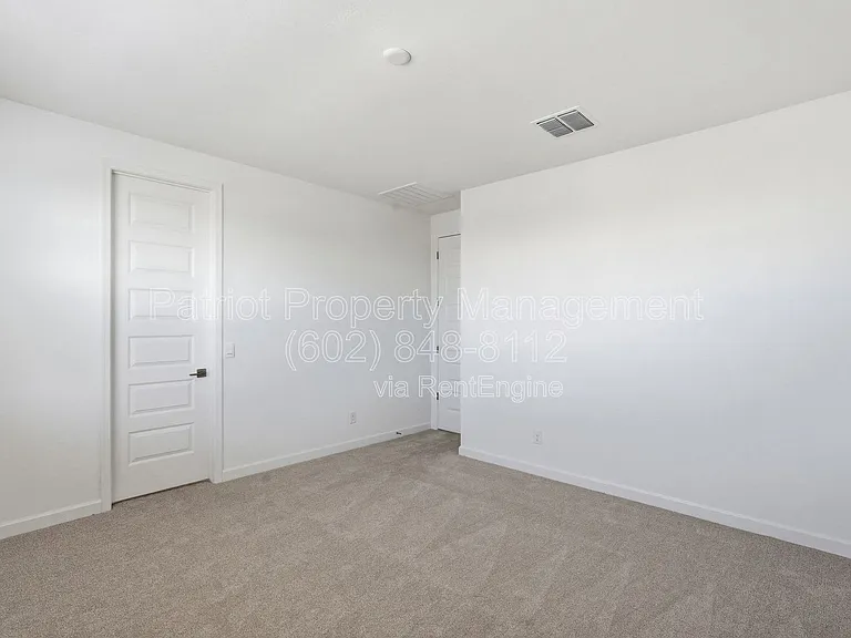 7404 W Buckhorn Trl — Photo 21