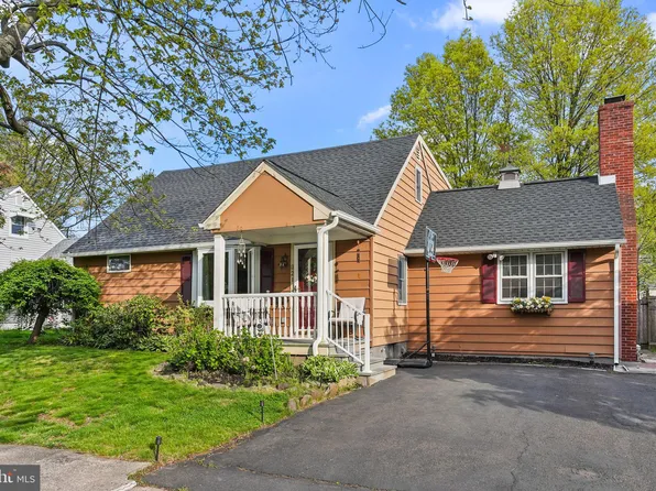 321 Osborne Ave, Morrisville, PA 19067