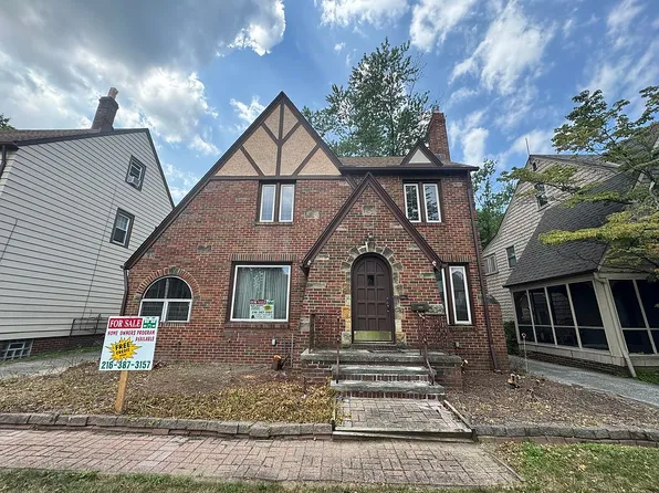 270 E 216th St, Euclid, OH 44123