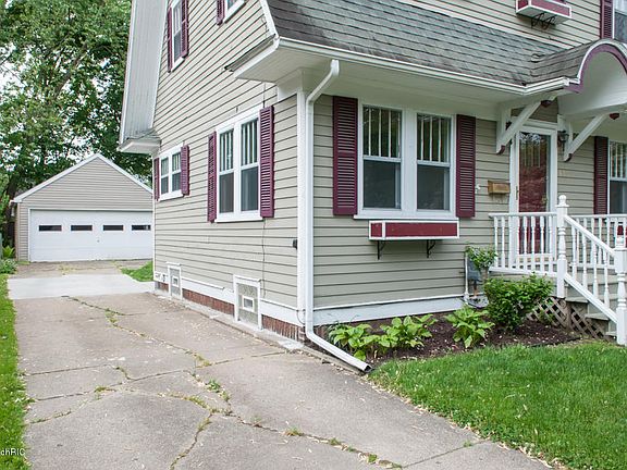 4th image of 423 Edgemoor Ave