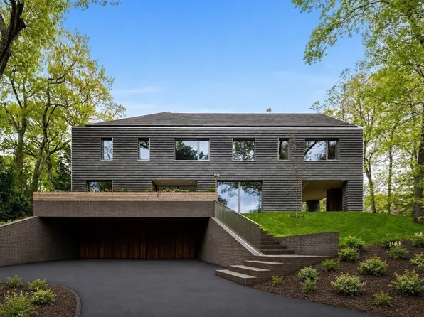 45 White Oak Rd, Wellesley, MA 02481