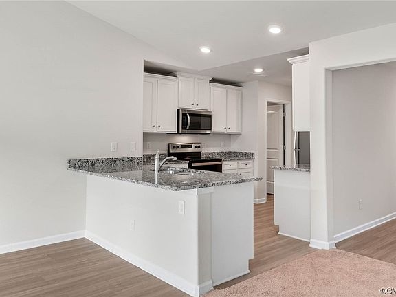5th image of 2893 Meadowview Blvd