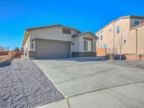 2nd image of 1600 Valle Vis NW