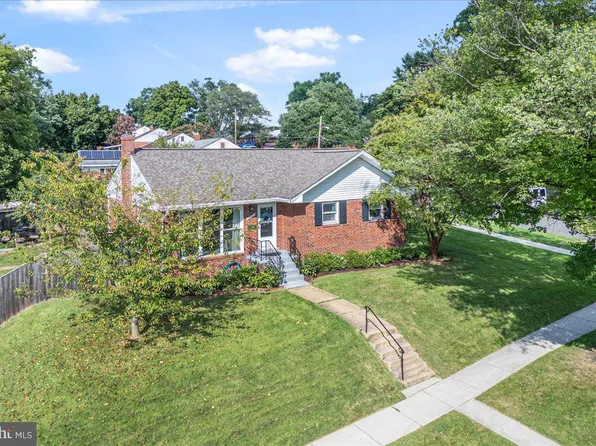 4701 Adrian St, Rockville, MD 20853