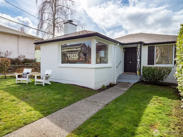 3215 W Bertona Street, Seattle, WA 98119