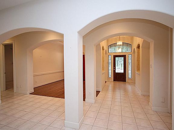 4th image of 6656 Camptown Cir