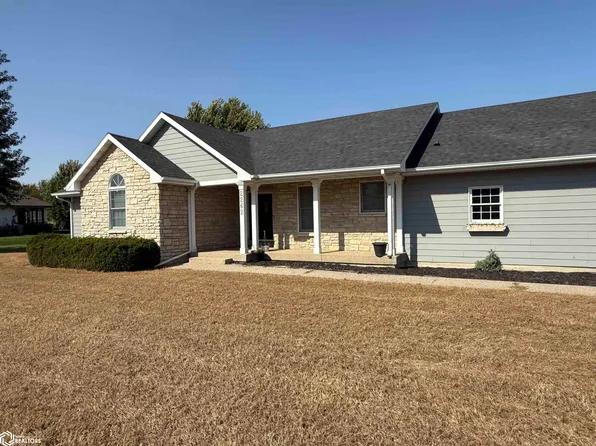 2262 W State St, Mason City, IA 50401