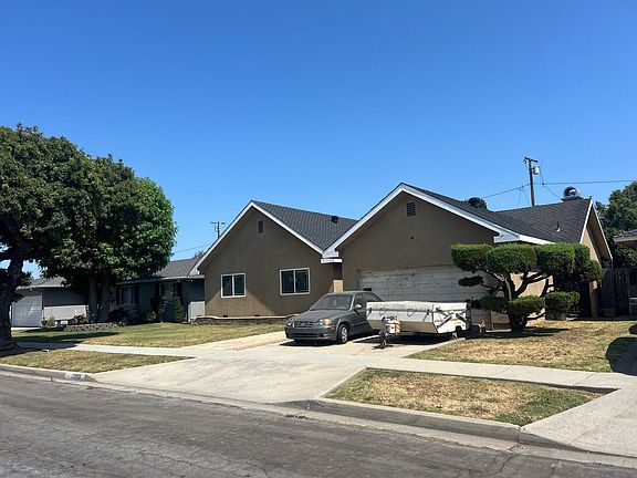 2nd image of 1106 E 46th St