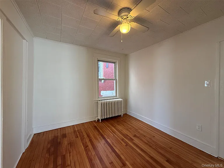 40 N Clover St — Photo 5