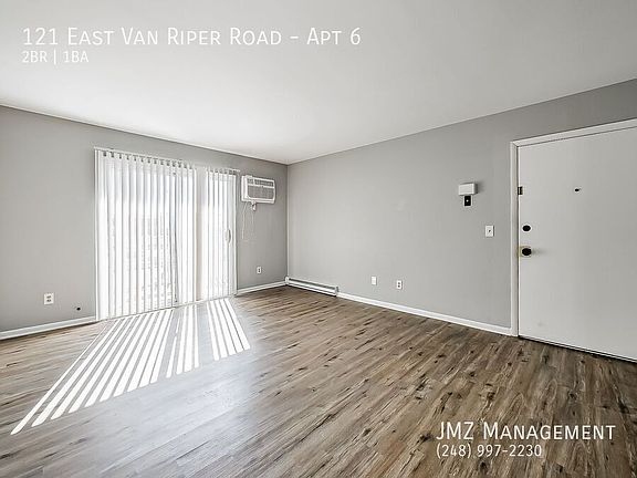 4th image of 121 E Van Riper Rd #6