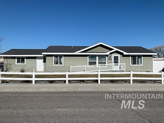 290 Ellsworth St Vale Or 97918 Zillow