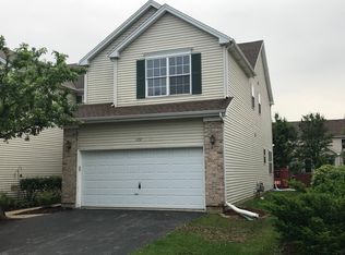 1057 Viewpoint Dr, Lake In The Hills, IL 60156