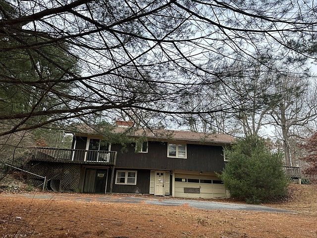 1st image of 113 Crooked Ln