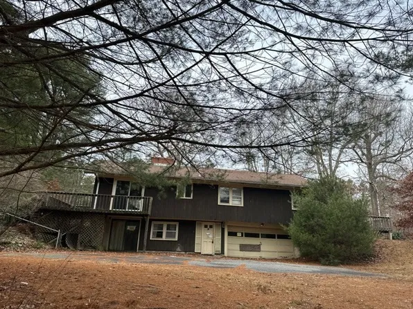 113 Crooked Ln, Lakeville, MA 02347