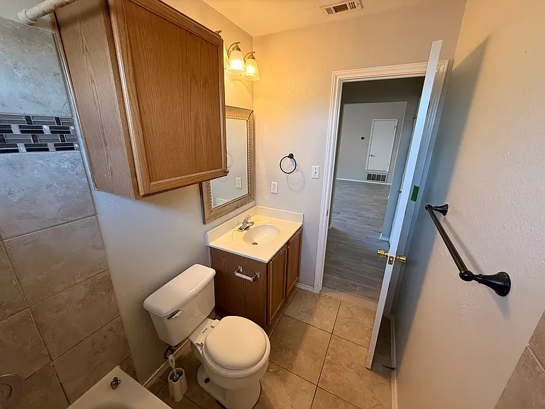 1235 Orchard Park Cir — Photo 6