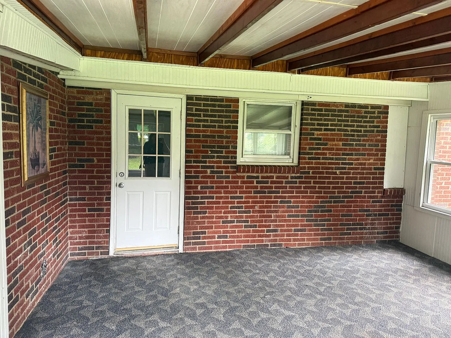Lovely Three Bedroom Home in Amity Gardens! — Photo 4