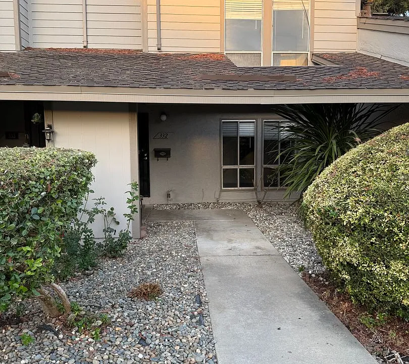 332 Bridge Pl