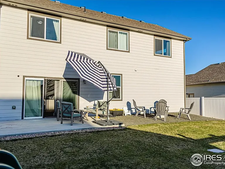 985 Axis Dr — Photo 23