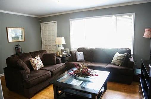 3rd image of 5511 Sherwood Dr