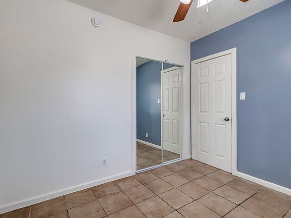 3rd image of 2425-2431 S Ridgeley Dr #7