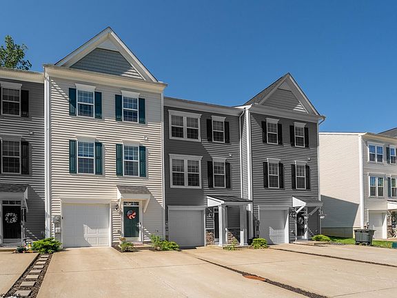 2nd image of 511 Turquoise Ln