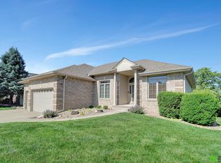 4611 S 86th Ct, Lincoln, NE 68526