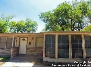 550 Schmeltzer Ln, San Antonio, TX 78213