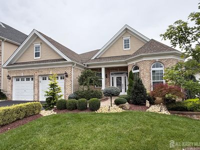 6 Regency Ct, Monroe Township, NJ, 08831