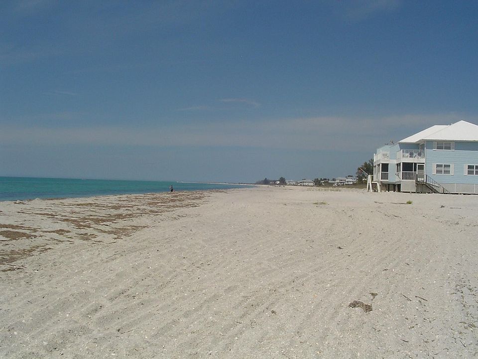 Palm Island Beach