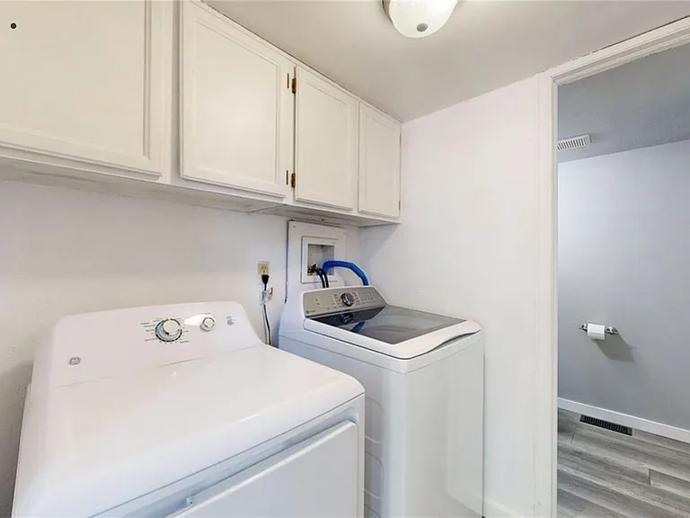 12250 Cherry St — Photo 17