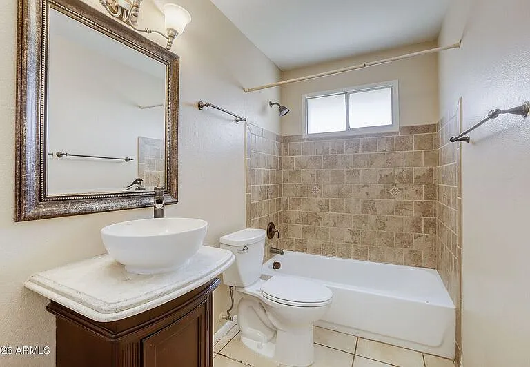 921 E Campus Dr — Photo 15