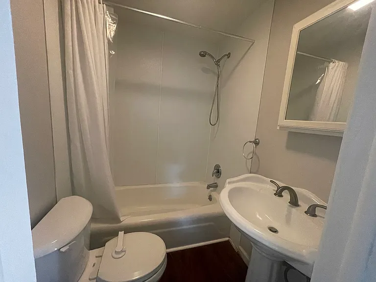 201 Elyria St #5 — Photo 15