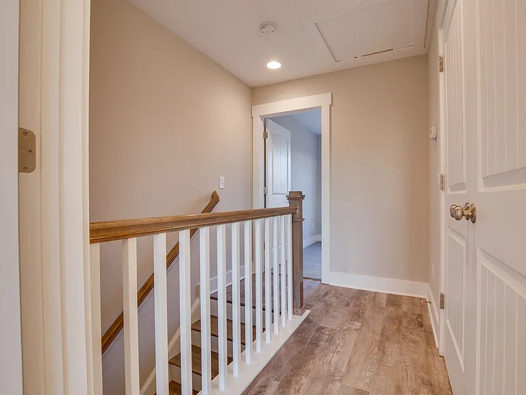 405 Harper Lndg — Photo 19