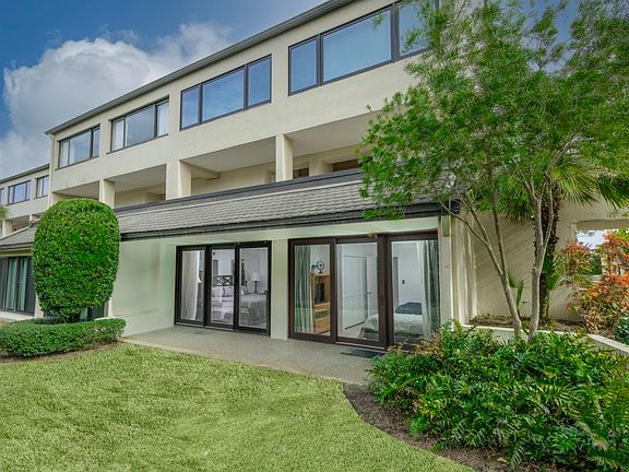 3rd image of 1007 Captains Court Dr #1007
