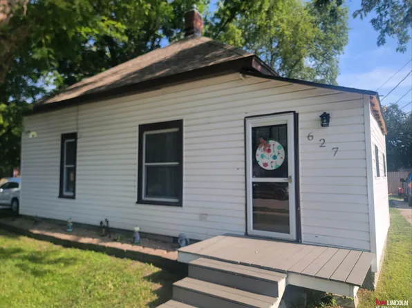 627 W 4th St, York, NE 68467