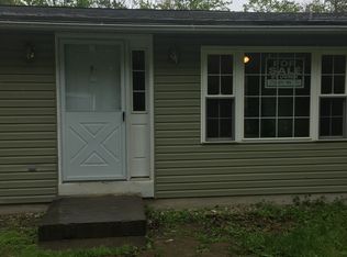 47 Moon Rd, Moscow, PA 18444