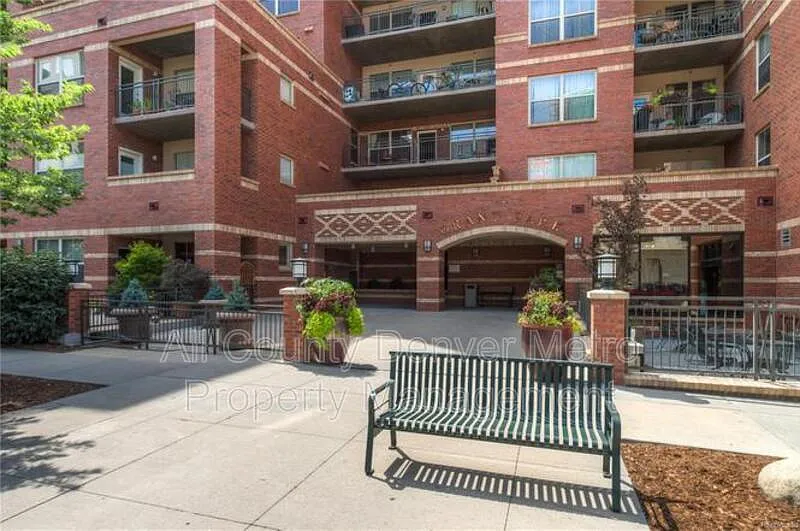 2 bed, 2.0 bath, 970 sqft, $2,195 — Photo 4