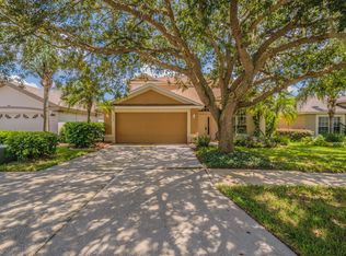 3322 Stonebridge Trl, Valrico, FL 33596