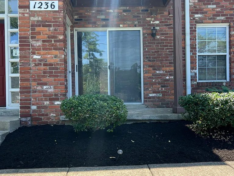 1236 Lexington Rd #101 — Photo 2