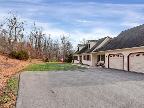 2nd image of 76 Orwig Dr