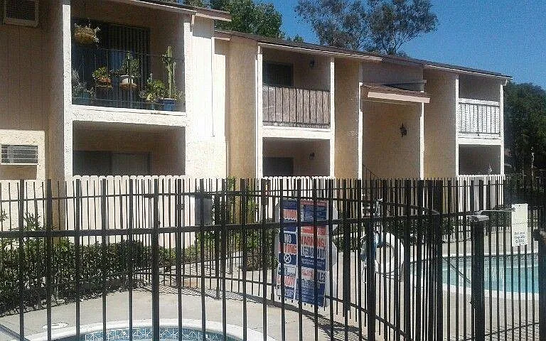 4850 Williamsburg Ln #11 — Photo 4