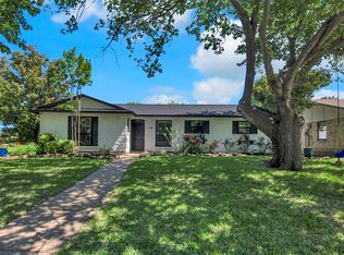 738 Longbeach Dr, Garland, TX 75043