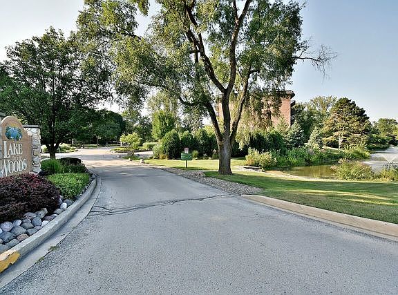 2nd image of 8020 Woodglen Ln APT 202
