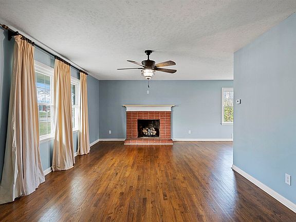 4th image of 104 Linwood Dr