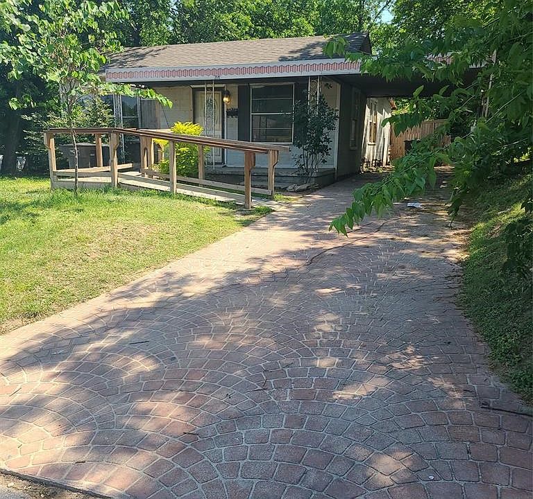 2nd image of 2510 Dundee Ave