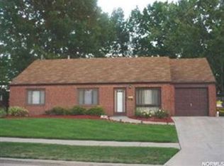 761 Walnut Dr, Euclid, OH