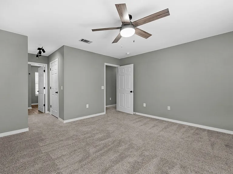 6707 Cedar Ridge Cir — Photo 13