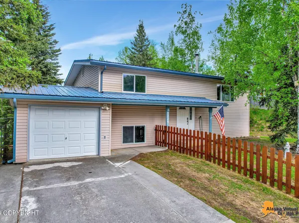 11229 Bridger Pl, Eagle River, AK 99577